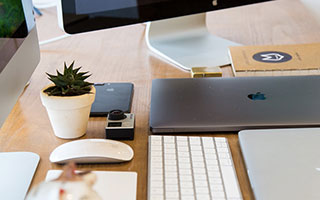 智能电视柜惊艳全场！吉林这户人家靠一个柜子把客厅装出教科书级效果